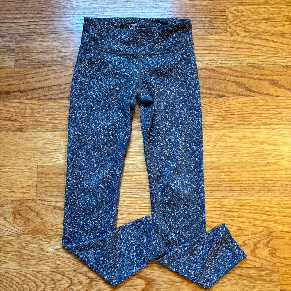 Athleta Girl chit chat tight in pebbles gray pattern size large / 12